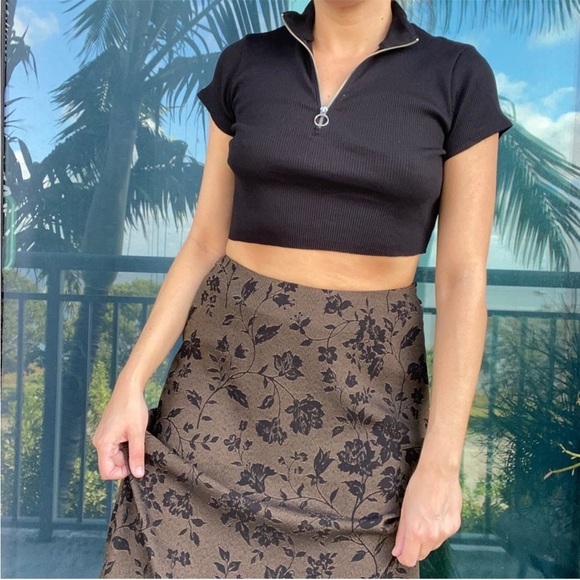 Express Y2k Ribbed Zipper Crop Top - Picture 2 of 8